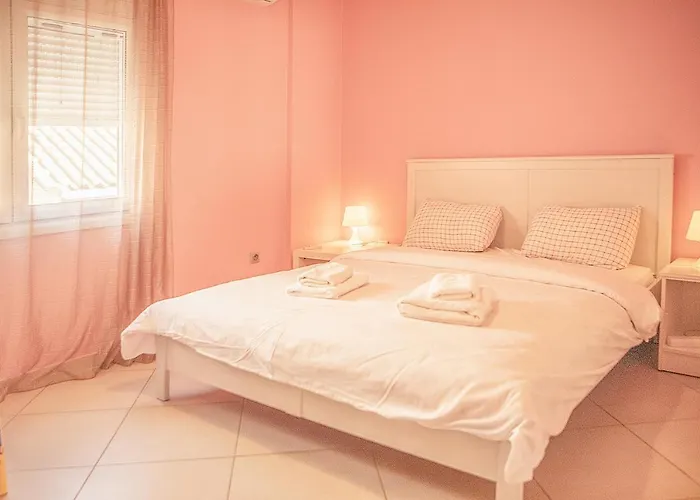 Spacious1 Bedroom Flat In The Heart Of Athens